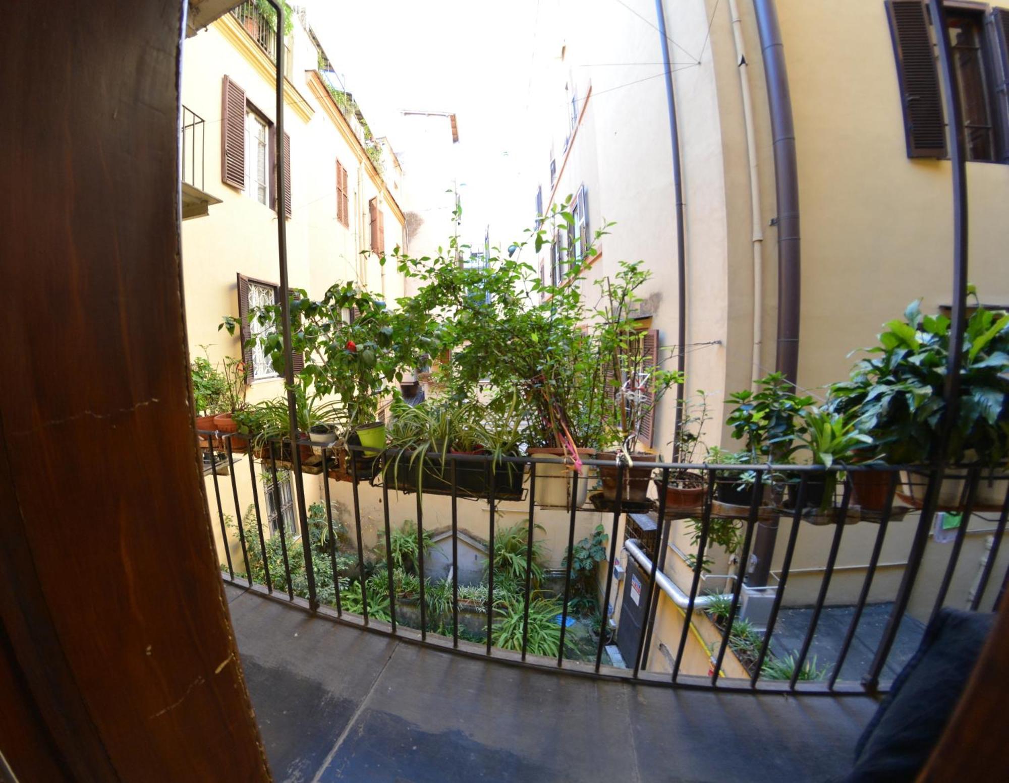 Charme De Rome Vatican Apartment, Rome