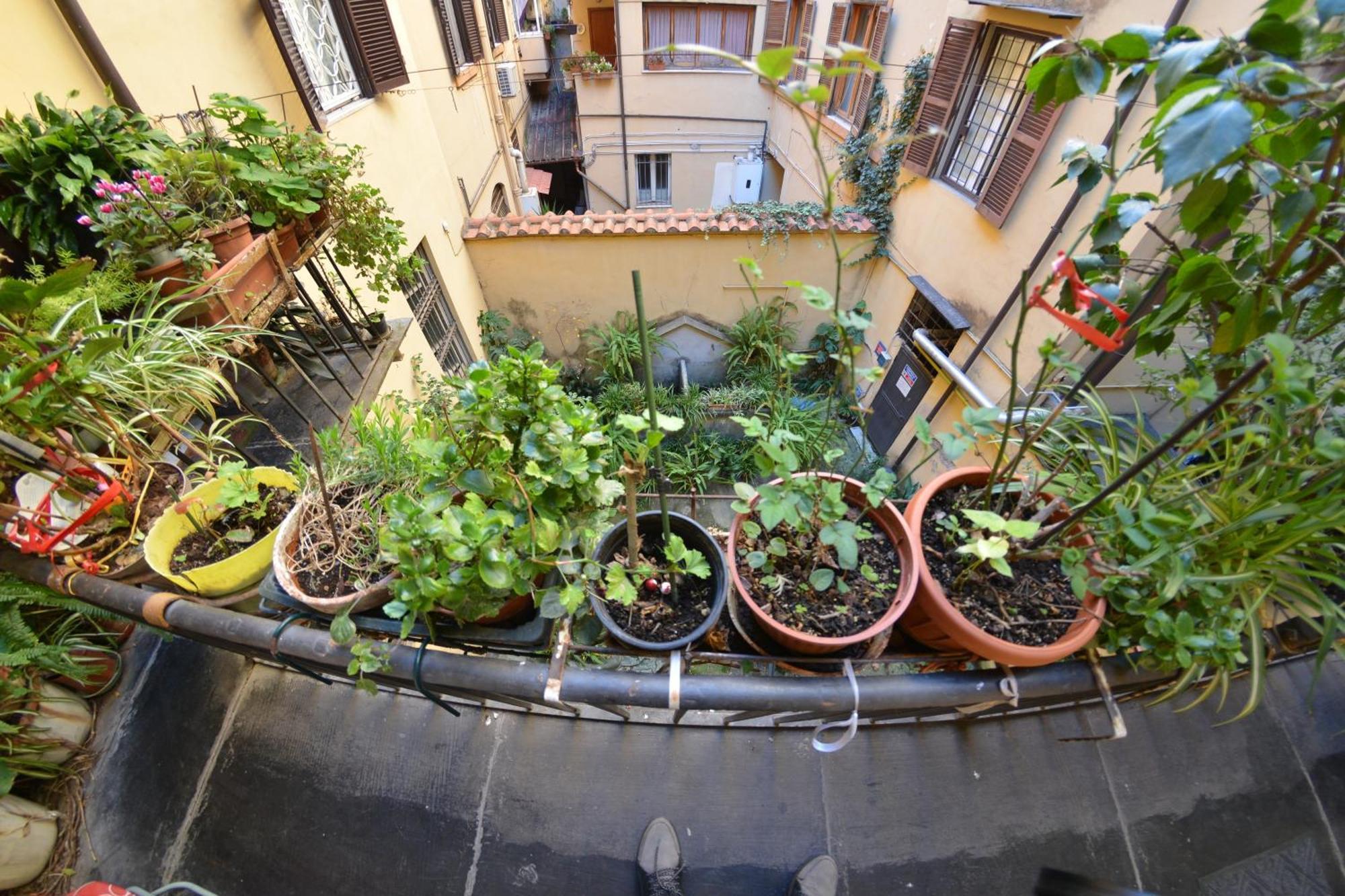 Charme De Rome Vatican Apartment — Photos 1